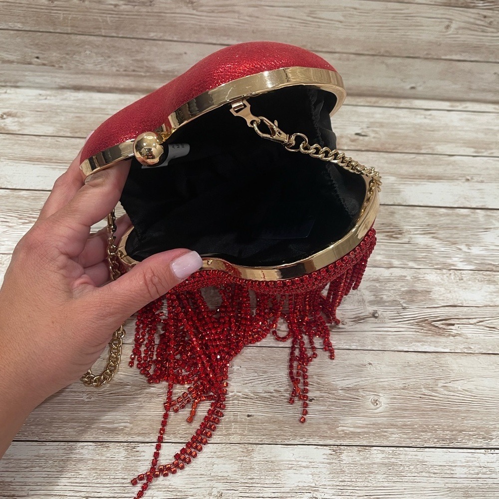 Aqua Beaded Red Heart Clutch with Gold Chain NWOT - Picture 7 of 7